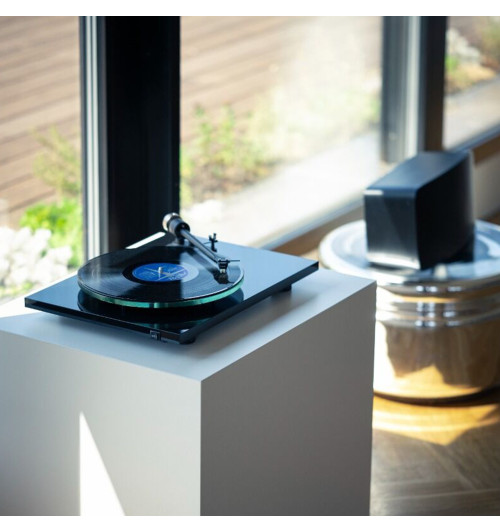 Pro-Ject T2 W - Gramofon z przedwzmacniaczem, wkładką Sumiko Rainier i Wi-Fi