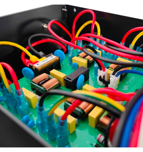 Taga Harmony PC-5000 (2025) listwa zasilająca / kondycjoner zasilania 8 gniazd | WYSYŁKA 24h