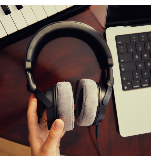 Beyerdynamic DT 270 PRO - Studyjne zamknięte słuchawki wokółuszne 45 Ohm