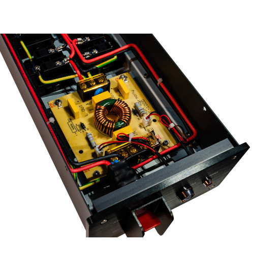 Taga Harmony PF-1000 - listwa zasilająca 8 gniazd