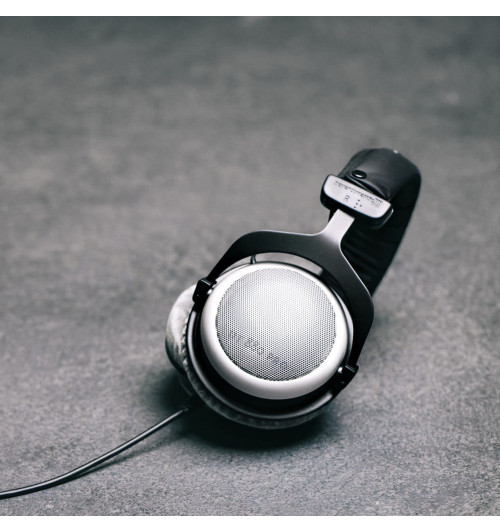 Beyerdynamic DT 880 PRO - Profesjonalne słuchawki wokółuszne