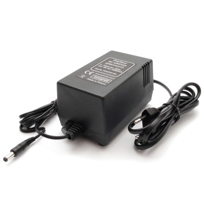 Tomanek TM2000-9A – Zasilacz 9V AC do efektów gitarowych