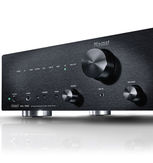 Magnat MA 700 - Hybrydowy wzmacniacz stereo z Bluetooth