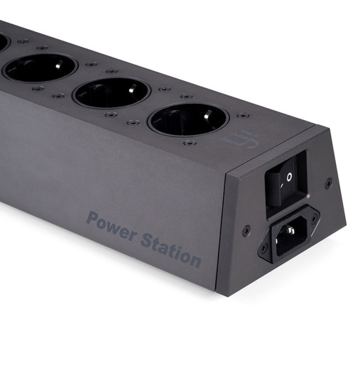 iFi Audio PowerStation - Audiofilska listwa zasilająca z filtrem ANC - 6 gniazd