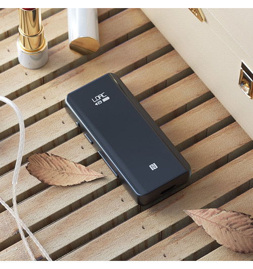 FiiO BTR5 2021 Apple Edition - Przenośny przetwornik cyfrowo-analogowy DAC / wzmacniacz słuchawkowy z Bluetooth