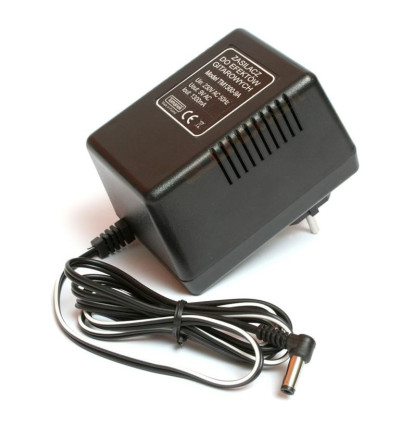 Tomanek TM1300-9A – Zasilacz 9V AC do 6 efektów gitarowych