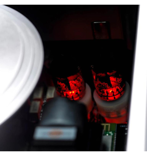 iFi Audio iCAN Phantom - audiofilski wzmacniacz słuchawkowy