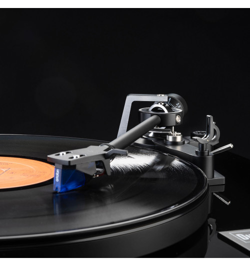 Dual CS 618Q - Gramofon z napędem bezpośrednim, przedwzmacniaczem i wkładką Ortofon 2M Blue