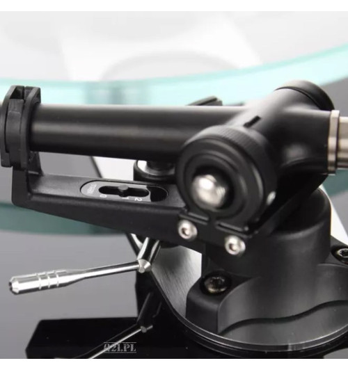 Rega Planar 3 - Gramofon z precyzyjnym ramieniem RB330 (wersja bez wkładki)