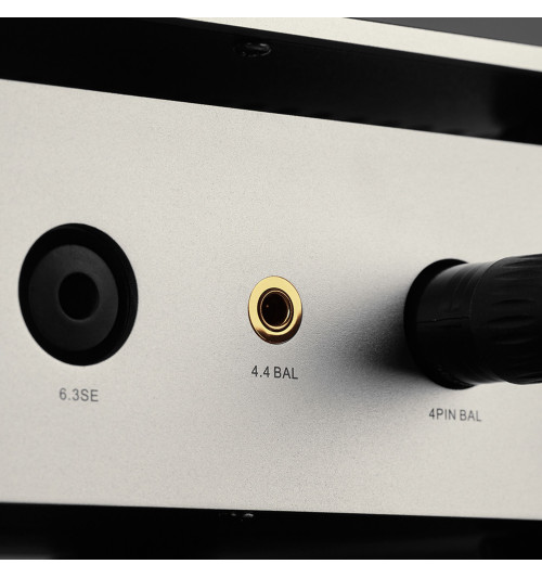 Cayin iHA-8 - Biurkowy zbalansowany wzmacniacz słuchawkowy