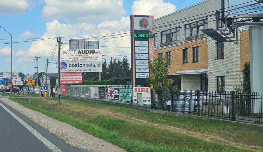 Salon AVstore z zewnątrz