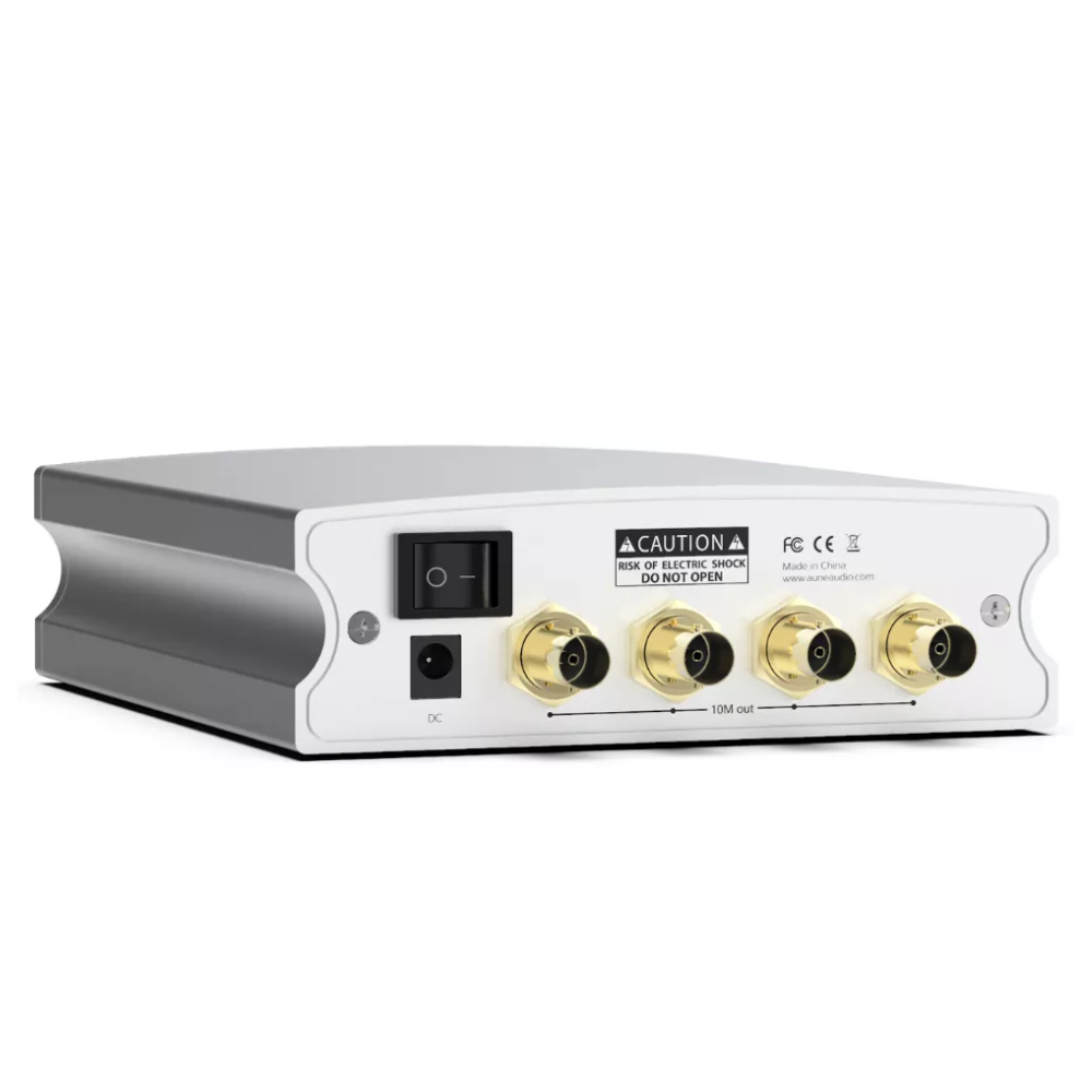 aune XC1 - cztery wyjścia zegara