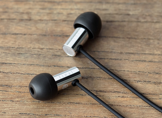 Final Audio E3000 - cecha 1