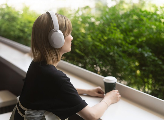 Final Audio UX1000 - cecha 1