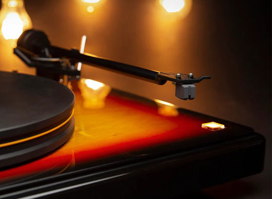 MoFi Electronics Fender PrecisionDeck - cecha 1