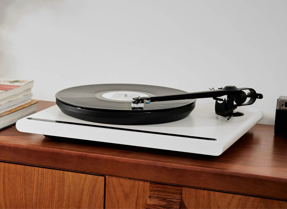 Roksan Attessa Turntable - cecha 1