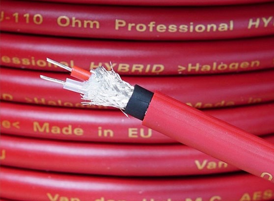 Van den Hul The AES-EBU 110 Ohm Professional Link - cecha 1